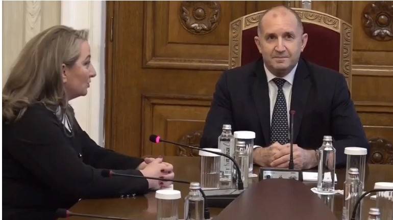 Деница Сачева и Румен Радев